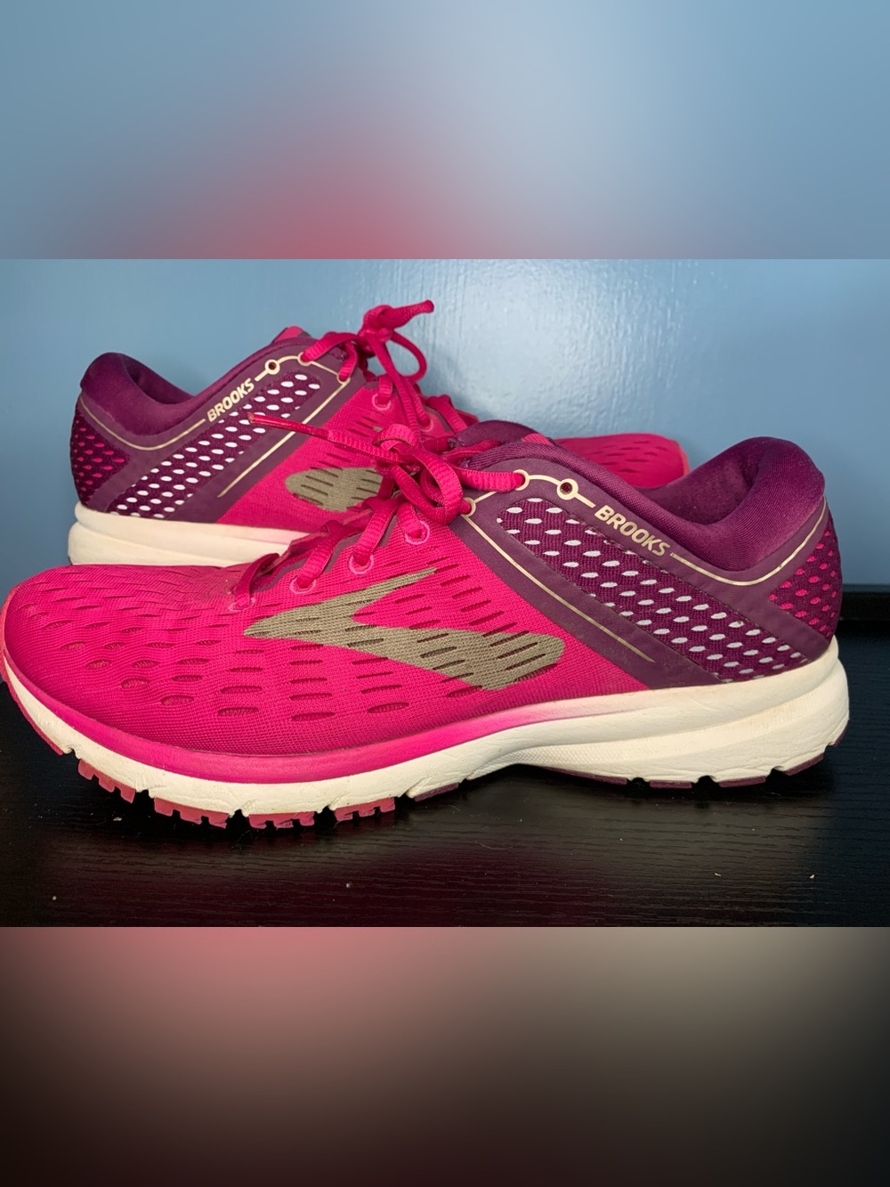 Brooks Ravenna 9 Running Shoes - Fuchsia Pink